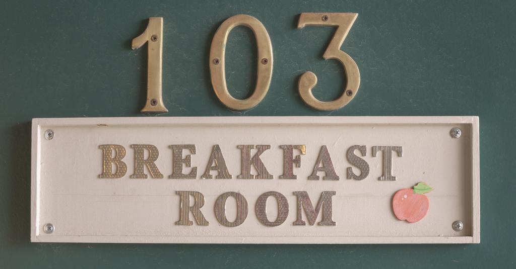 Sun-Dek Motel Medicine Hat Extérieur photo