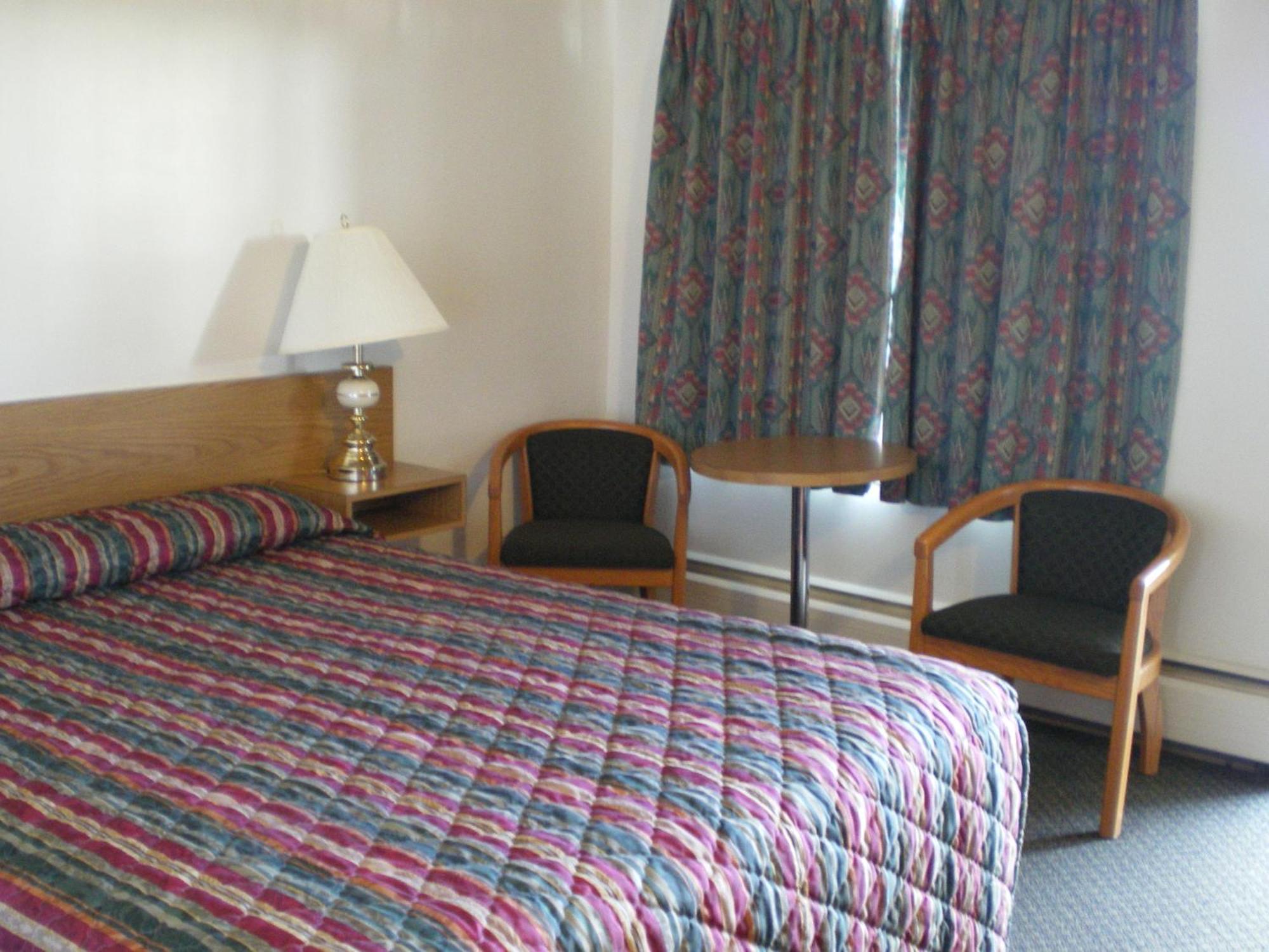 Sun-Dek Motel Medicine Hat Extérieur photo