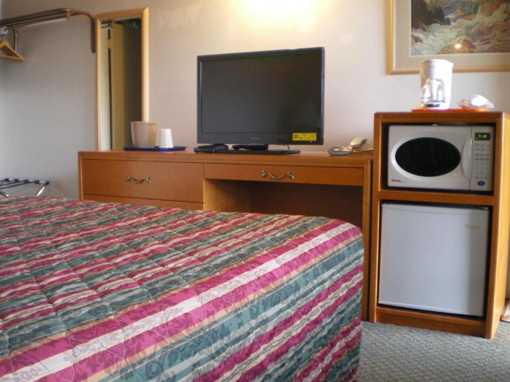 Sun-Dek Motel Medicine Hat Extérieur photo