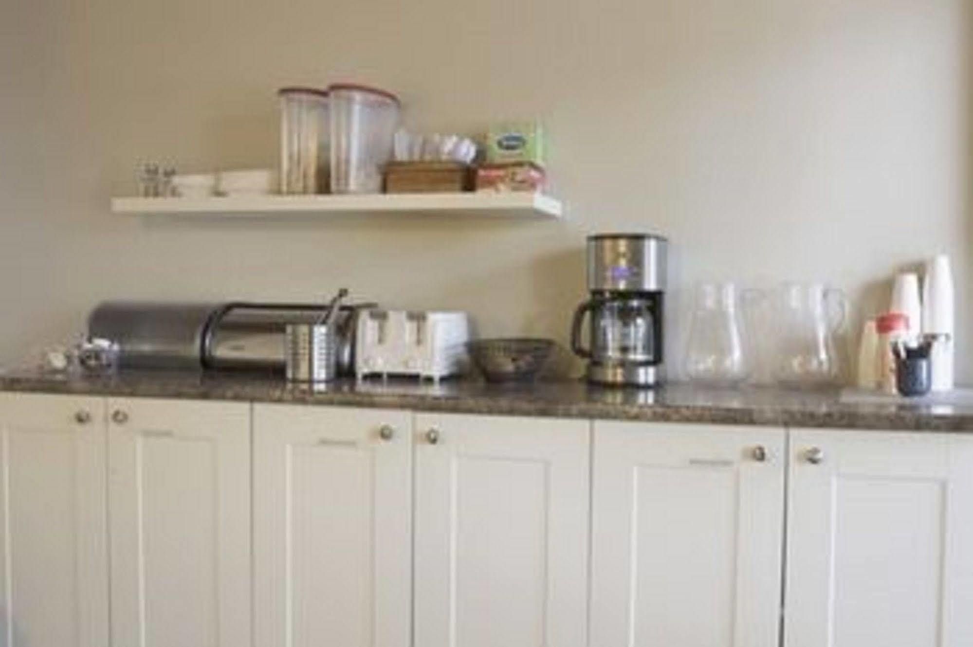 Sun-Dek Motel Medicine Hat Extérieur photo